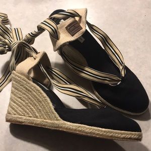 Tommy Hilfiger wedged espadrilles w/ black top